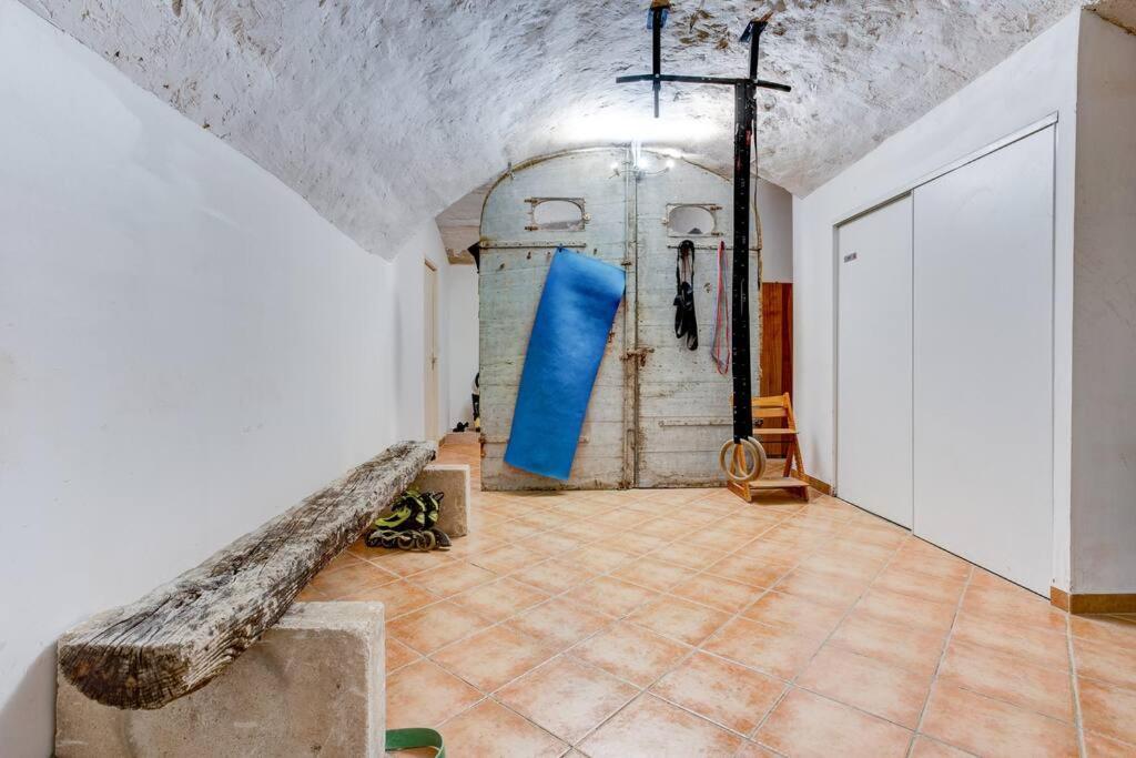 Stunning Medieval Getaway Vic-la-Gardiole Zewnętrze zdjęcie